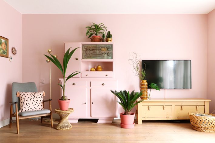 Pink Wall A Complete Livingroom Makeover Enter My Attic