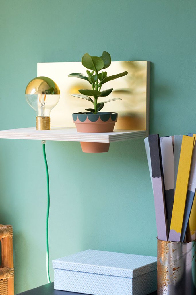 DIY zwevende wandplank met lamp &amp; plantje Enter My Attic