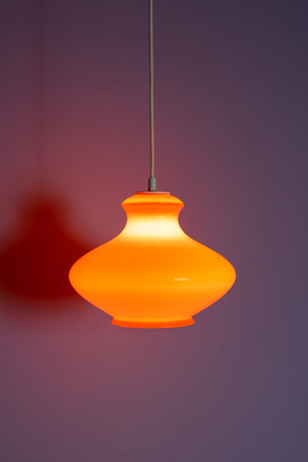 retro hanglamp oranje opaline glas