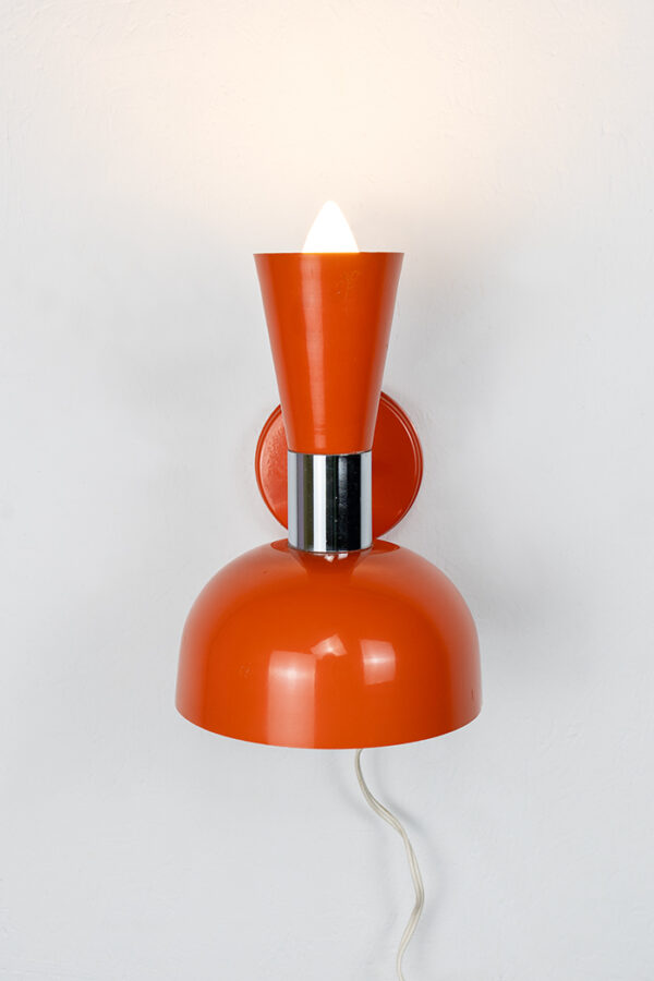 oranje diablo wandlamp